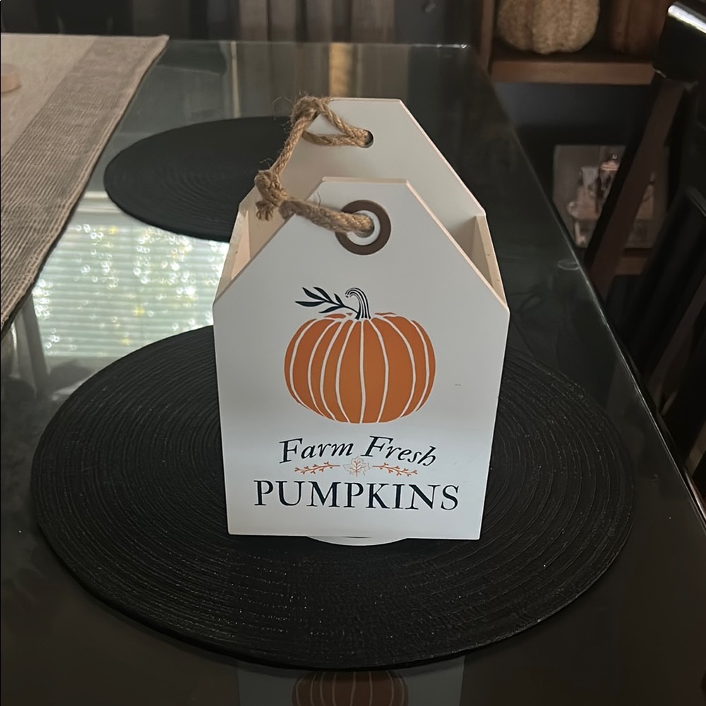 Farm Fresh Pumpkins White and Orange Holder